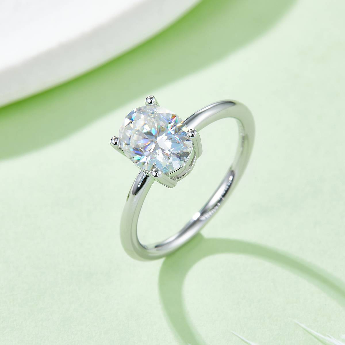 Classic egg shaped S925 silver plated platinum moissanite diamond women's ring 2.0 carats D-grade